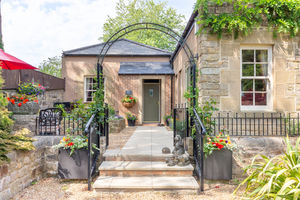 Photo 32- click for photo gallery